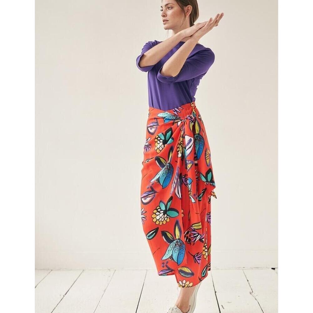 Marianna Deri Wrap Skirt With Floral Print Size XS